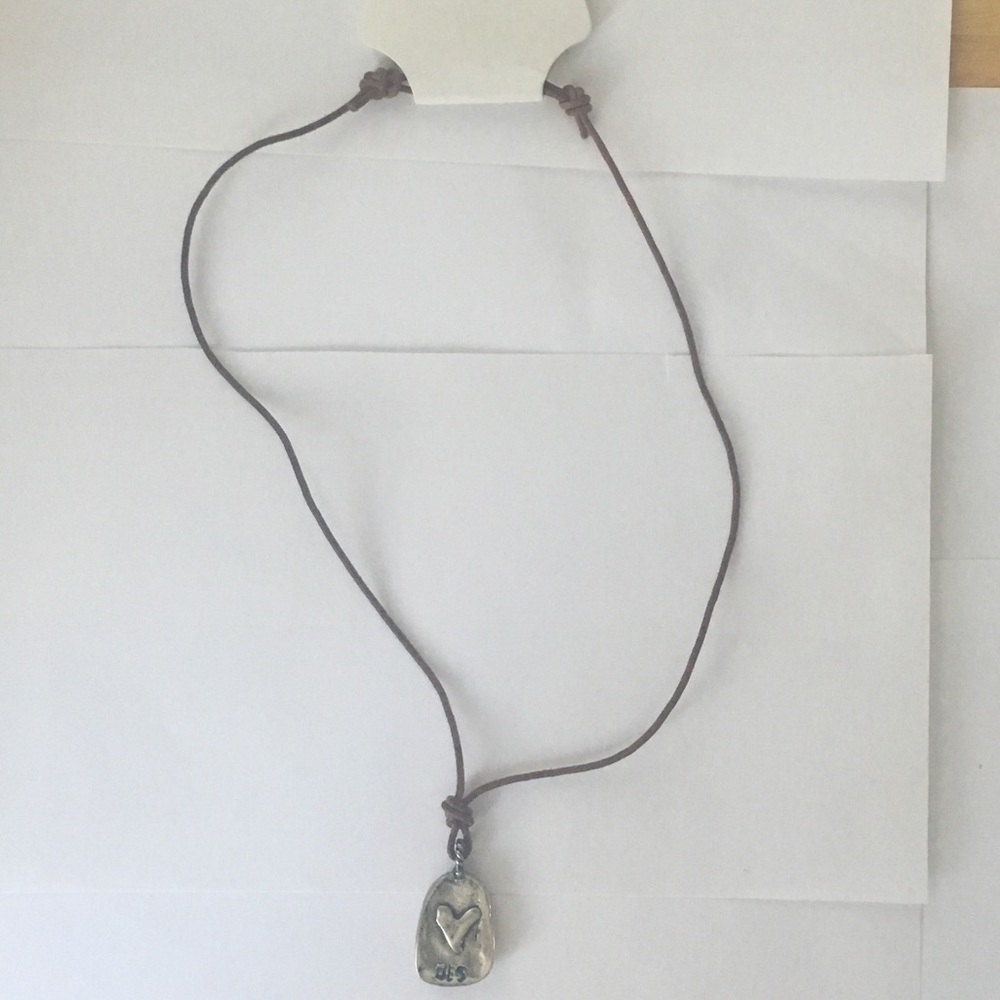 Angel/Heart Necklace - Picture 2 of 4